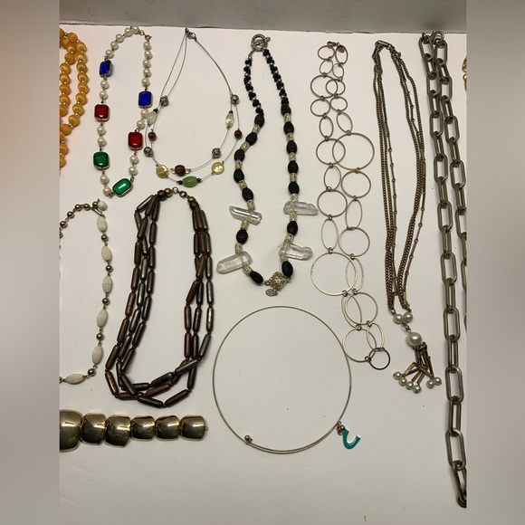 15 Assorted Costume Jewelry Fashion Necklaces & More - Some Marked - Picture 2 of 6